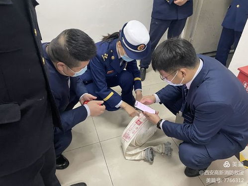 借力 3.15 高新消防救援大隊(duì)聯(lián)合高新市場(chǎng)監(jiān)管局開(kāi)展消防產(chǎn)品專項(xiàng)檢查