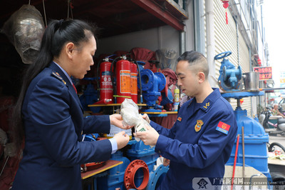 高新消防救援大隊(duì)開展消防產(chǎn)品專項(xiàng)聯(lián)合檢查行動